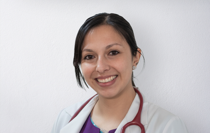 veterinary Paulina Larrea